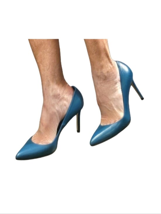 Gucci Shoes - GUCCI Teal Leather Stiletto Pumps